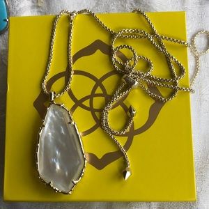 Kendra Scott gold Zayne necklace in mother of Pearl